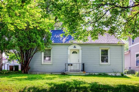 525 7th St, West Des Moines, IA 50265