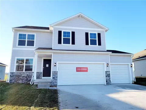 10308 Southerwick Pl, Johnston, IA 50131