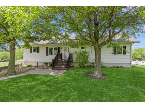 13409 150th Ave, Mystic, IA 52574