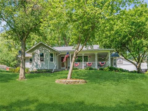 3098 E 56th St, Altoona, IA 50009