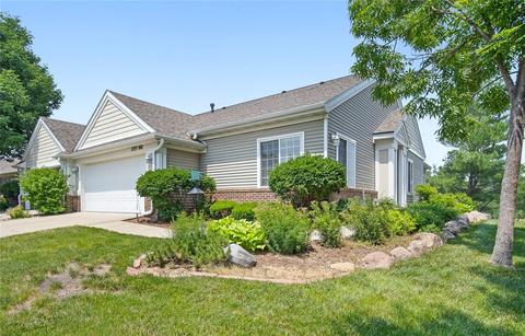 7725 Wistful Vista Dr #901, West Des Moines, IA 50266