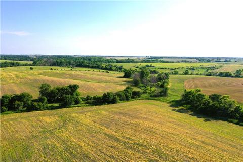 000 J20 Hwy, Leon, IA 50144