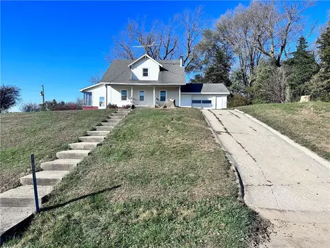 1633 Hickory Ave, Coon Rapids, IA 50058