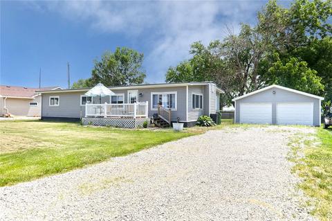 33084 Finestead Dr, Granger, IA 50109