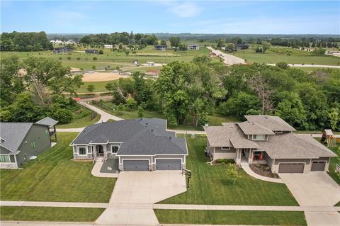2321 NW Gabus Dr, Grimes, IA 50111