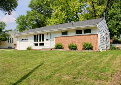 641 20th St, West Des Moines, IA 50265