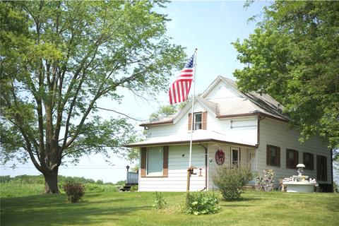 2379 265th St, Oskaloosa, IA 52577