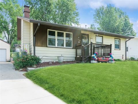 134 E Philip St, Des Moines, IA 50315