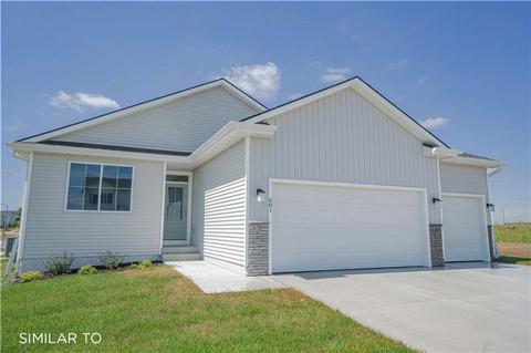 2845 SE Florence Dr, Waukee, IA 50263