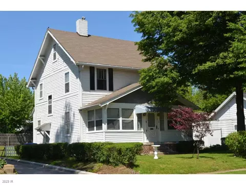 736 Guthrie Ave, Des Moines, IA 50316