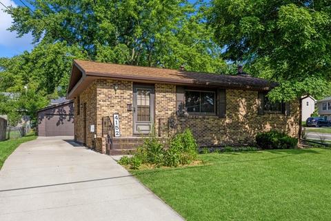 4152 52nd St, Des Moines, IA 50310