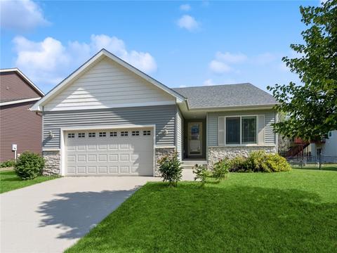 175 SE Dillon Dr, Waukee, IA 50263