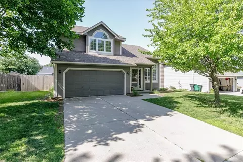 912 SE Kensington Rd, Ankeny, IA 50021
