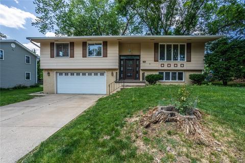 8413 Prairie Ave, Urbandale, IA 50322