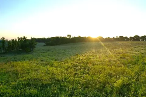 000 Valleyview Dr, Prole, IA 50229
