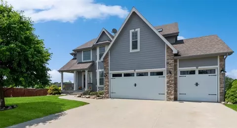 3804 NE Briarwood Dr, Ankeny, IA 50021