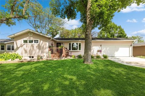 1010 15th St, Perry, IA 50220
