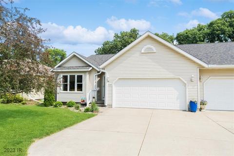 1110 S 12th Ave W, Newton, IA 50208