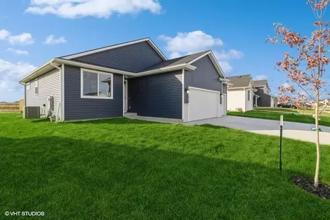 2518 NW Greenwood St, Ankeny, IA 50023