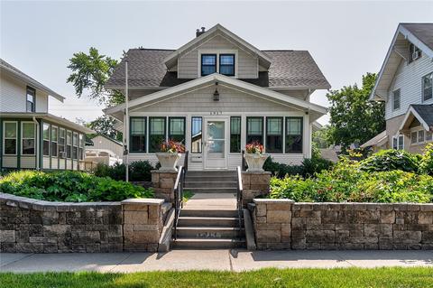 1917 E 12th St, Des Moines, IA 50316