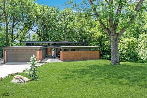622 Glenview Dr, Des Moines, IA 50312