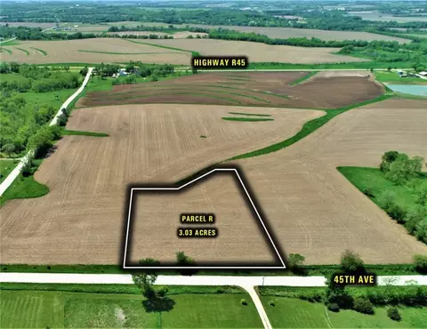 01 45th Ave, Prole, IA 50229