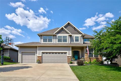 15097 Bryn Mawr Dr, Clive, IA 50325