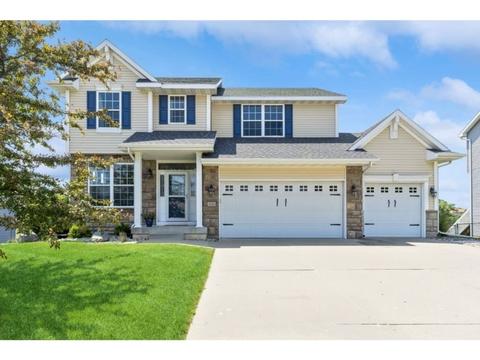 4506 147th St, Urbandale, IA 50323