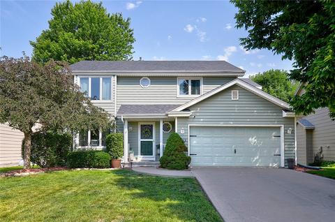 5143 Coachlight Dr, West Des Moines, IA 50265