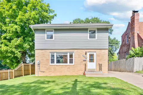 1200 64th St, Windsor Heights, IA 50324