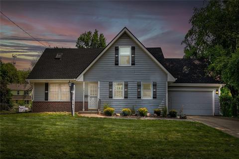 3431 Brookview Dr, West Des Moines, IA 50265