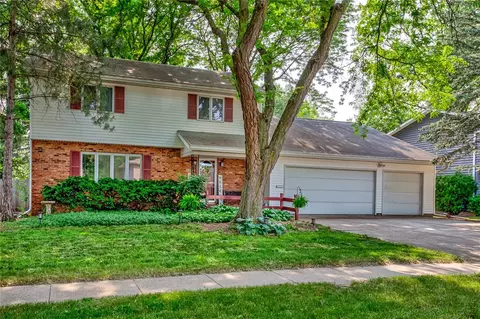 2215 Van Buren Ave, Ames, IA 50010