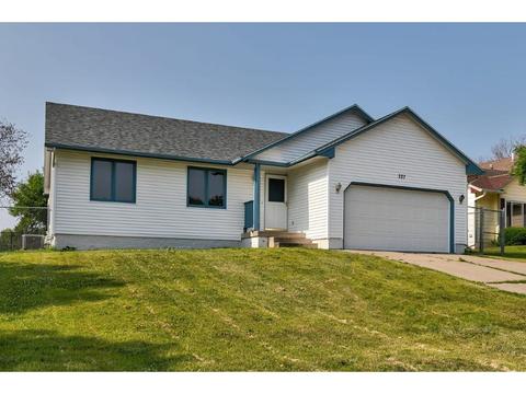 227 E Burnham Ave, Des Moines, IA 50315