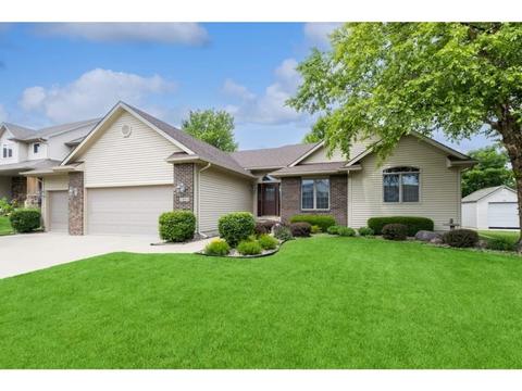 2406 NW Park Meadows Dr, Ankeny, IA 50023