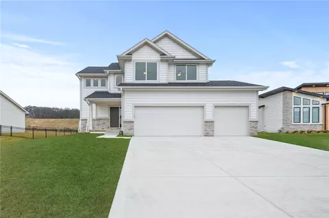 1083 S Temple Dr, West Des Moines, IA 50266