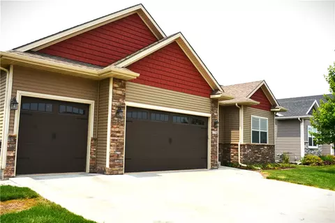 1734 Sadie Ln, Adel, IA 50003