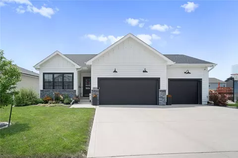 1812 NE Heritage Dr, Grimes, IA 50111