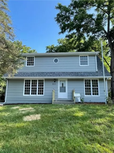 6111 Boston Ave, Des Moines, IA 50322