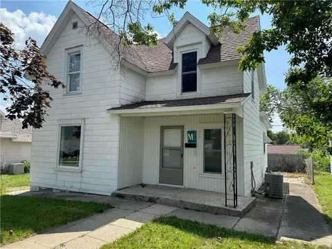 105-12 S 12th St, Marshalltown, IA 50158