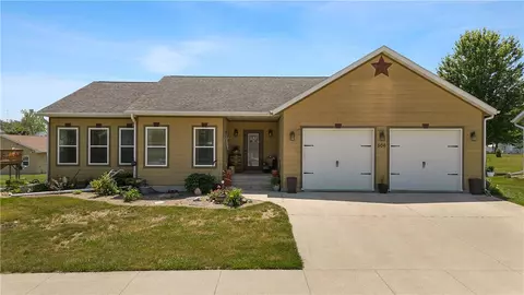 506 W Lane Ct, Panora, IA 50216