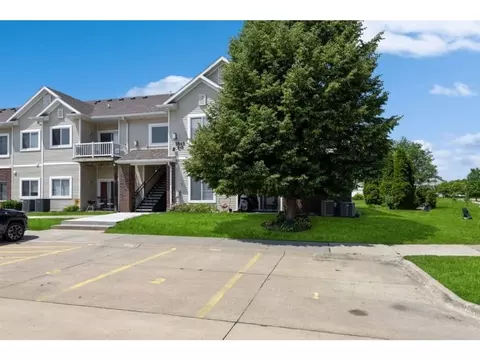 1845 SW White Birch Cir #4, Ankeny, IA 50023