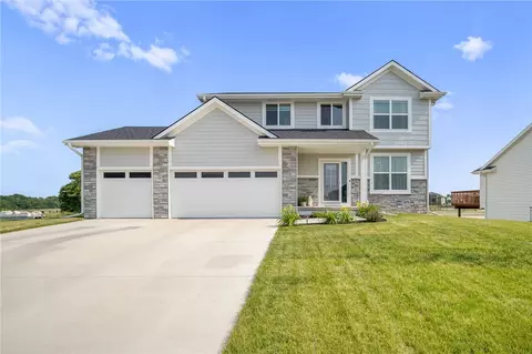 2409 Caroline Ct SW, Altoona, IA 50009