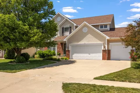 15407 Prairie Ave, Urbandale, IA 50323