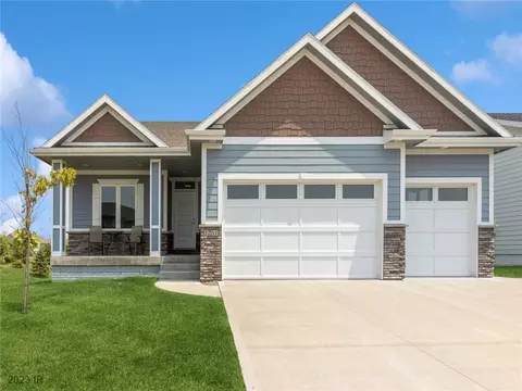 1251 Kierland Ave, West Des Moines, IA 50266