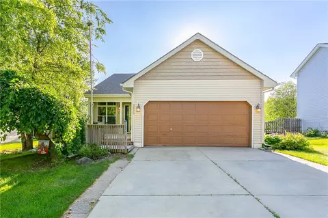 3620 E 43rd Ct, Des Moines, IA 50317