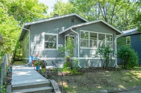 1027 27th St, Des Moines, IA 50311