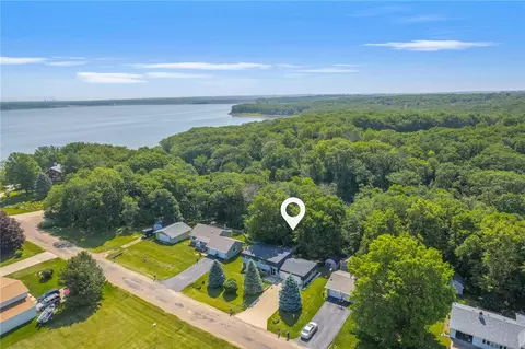 148 Skyline Dr, Knoxville, IA 50138