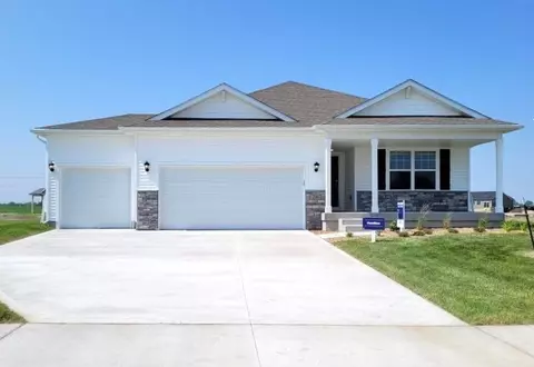 14403 Ironwood Ct, Urbandale, IA 50323