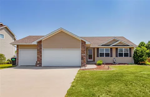 4403 NE Trilein Dr, Ankeny, IA 50021