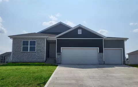 1735 Southbridge Dr, Adel, IA 50003